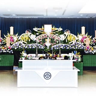 日本内全宗派に合わせた葬儀を行っております。